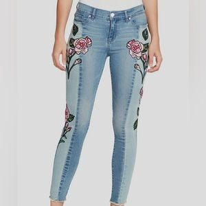 William Rast Women's Blue Contrast-Wash Embroidered ankle Skinny Jeans